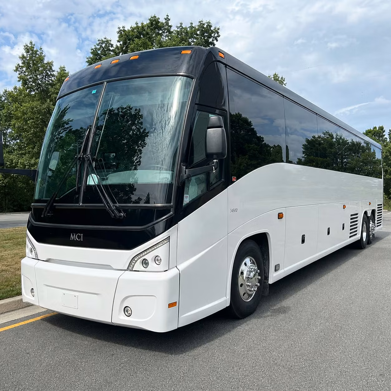charter buses for wake forest sports teams and fan groups heading to away games